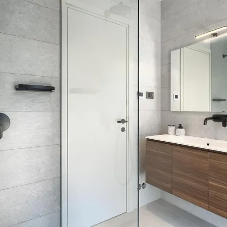 Moia By Guide *